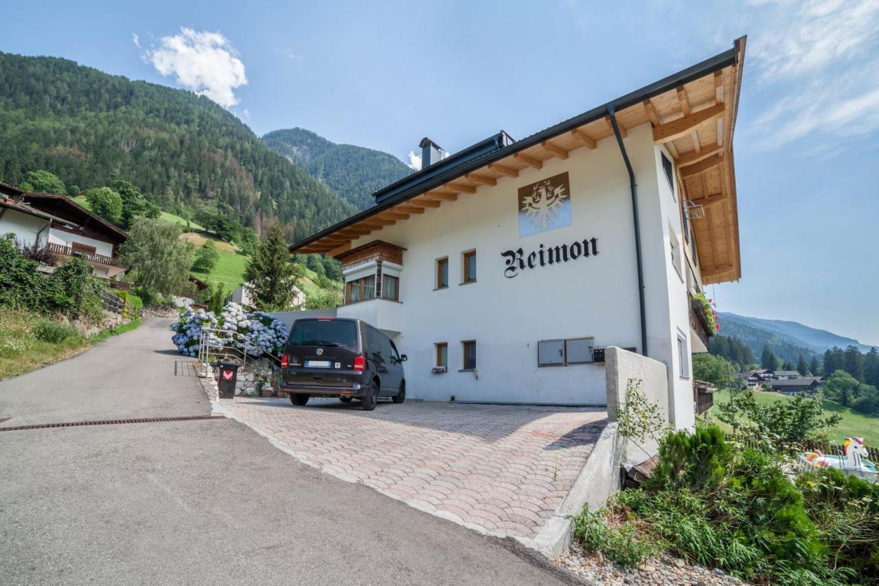 Haus Reimon Apt Reinhard San Leonhard in Passeier Exteriör bild