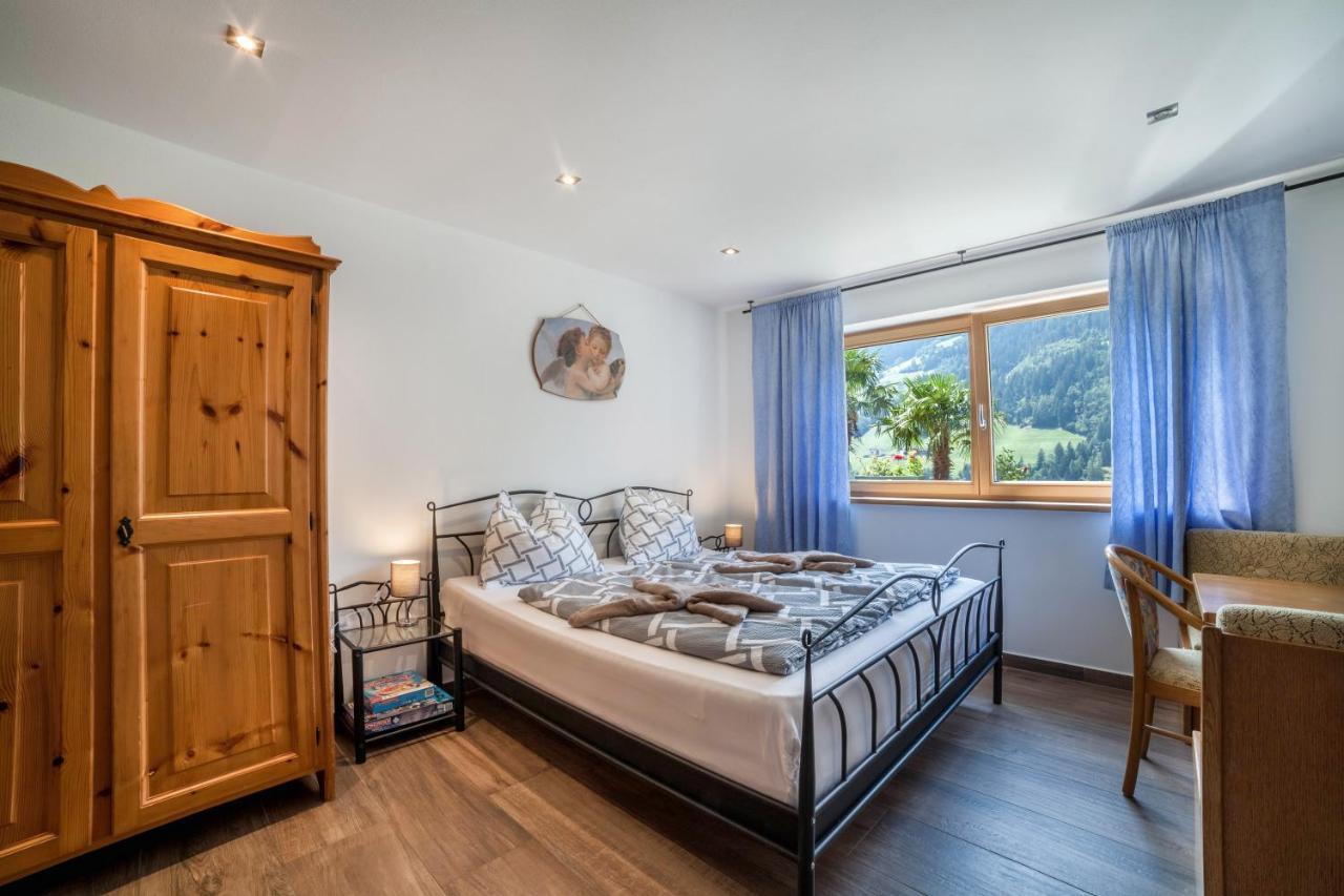 Haus Reimon Apt Reinhard San Leonhard in Passeier Exteriör bild